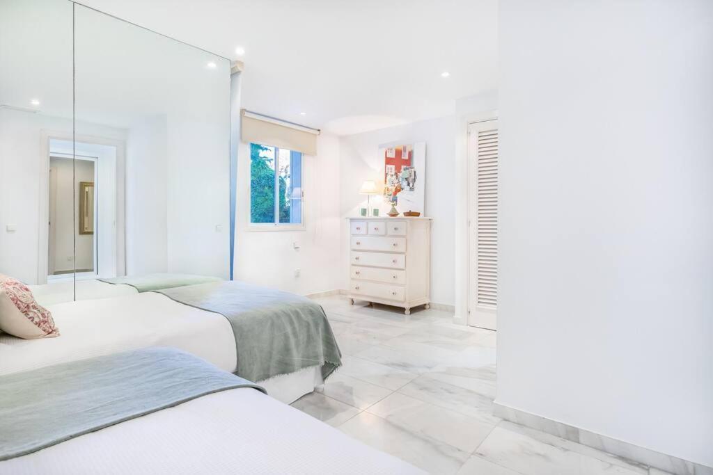 Sea Breeze House By Kura Homes *